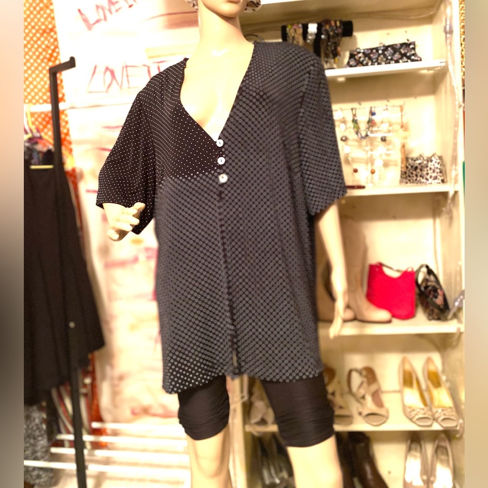 Black polka dots 24X